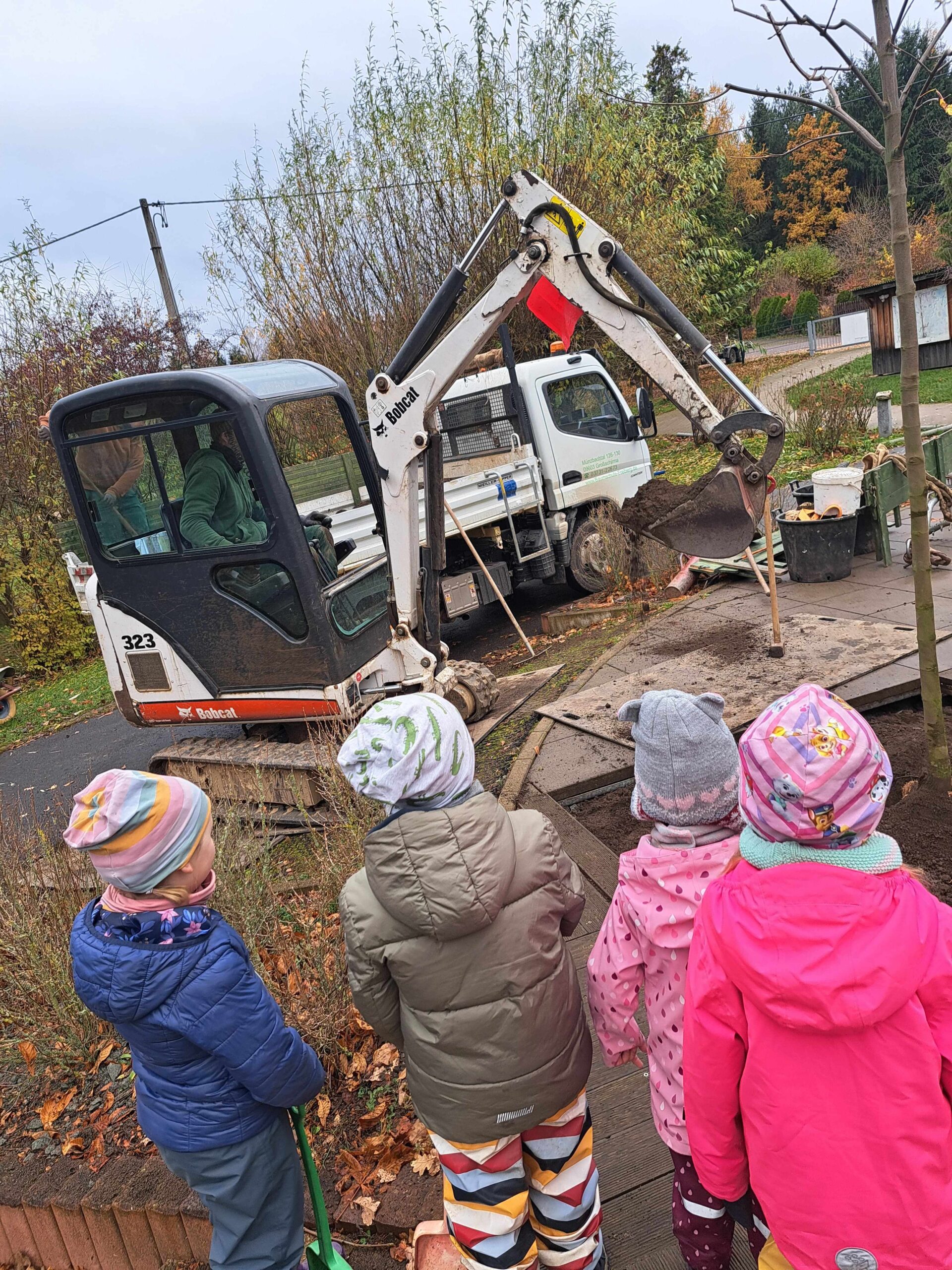 Baumpflanz-Aktion in der Kita Wirbelwind